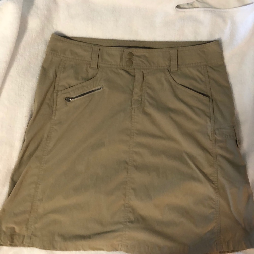 Royal Robbins khaki skirt size 12.